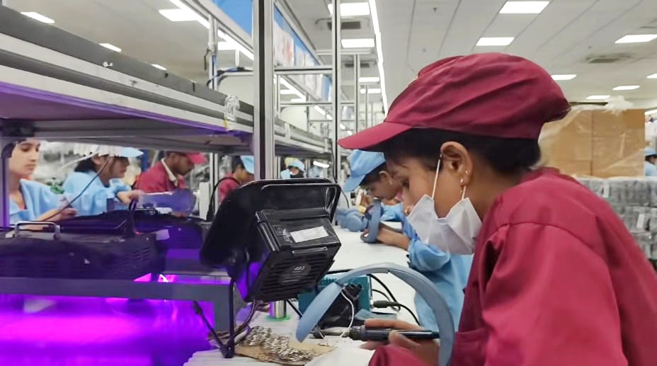 Headphone-Manufacturing-Job